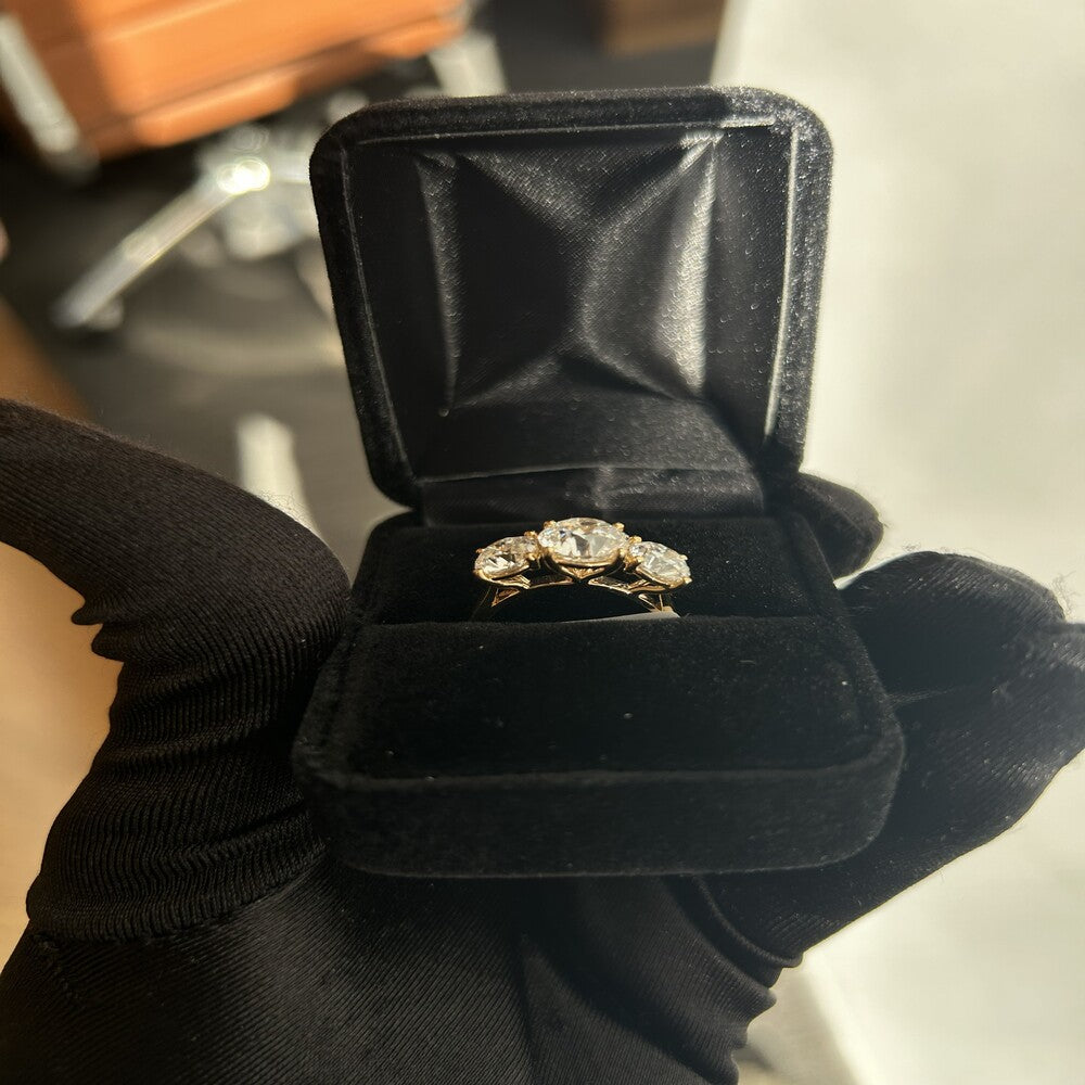 3 Stone Yellow Gold Ring | 2ct Center Diamond | 14k Gold | 3.6g