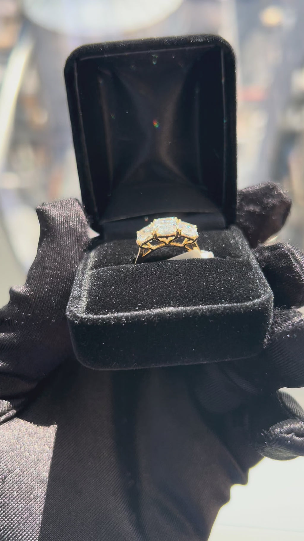 3 Stone Radiant Cut Diamond Ring | 14k Yellow Gold | 3.4g