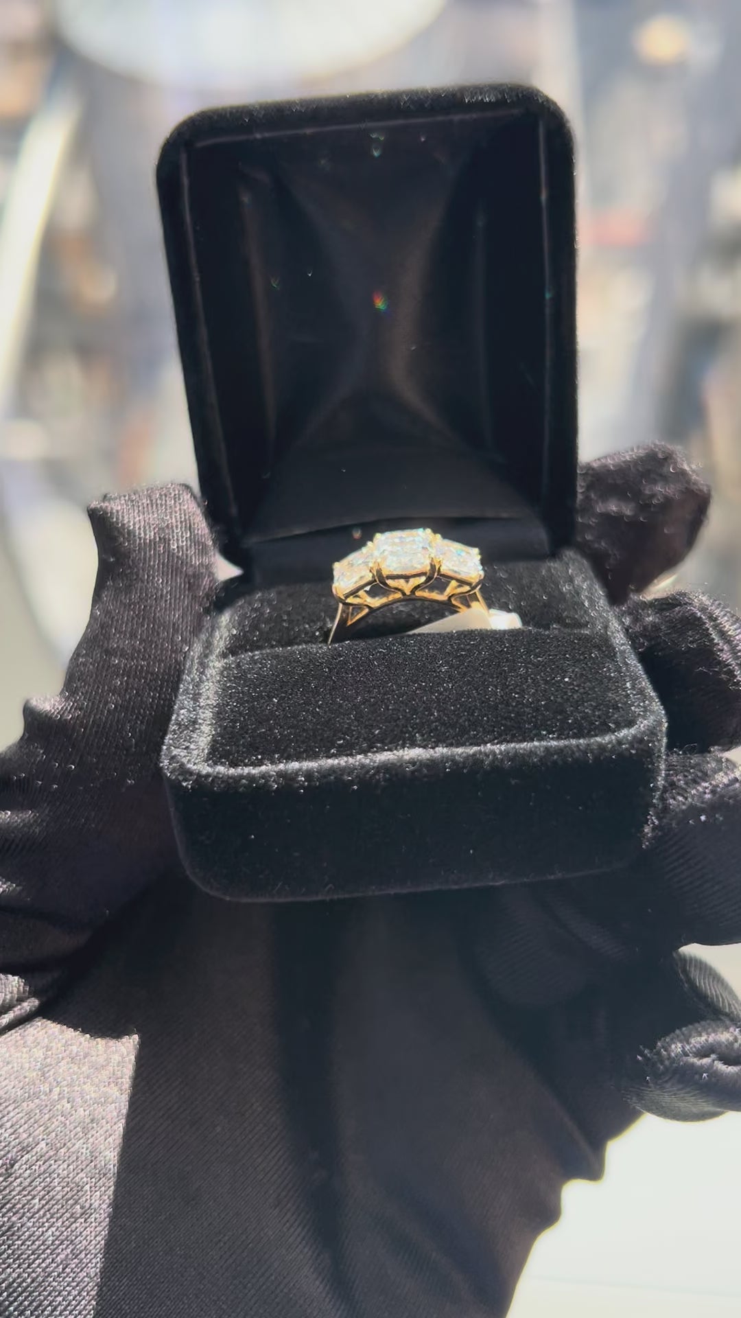 3 Stone Radiant Cut Diamond Ring | 14k Yellow Gold | 3.4g
